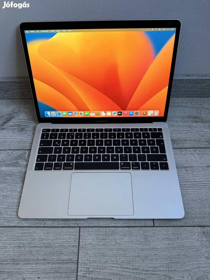 Apple Macbook Air 2019 Silver / Magyar/ 