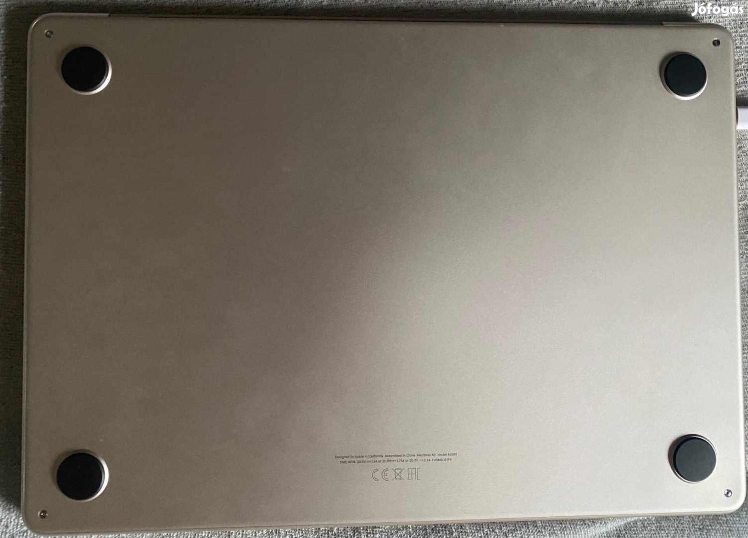 Apple Macbook Air M2 13,6