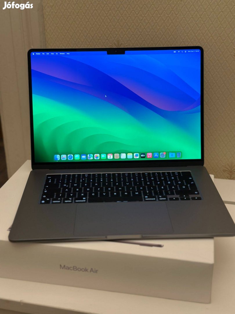 Apple Macbook Air, M2, Space Gray, 15'', 256SSD/8Gb/10 Gpu, makulátlan