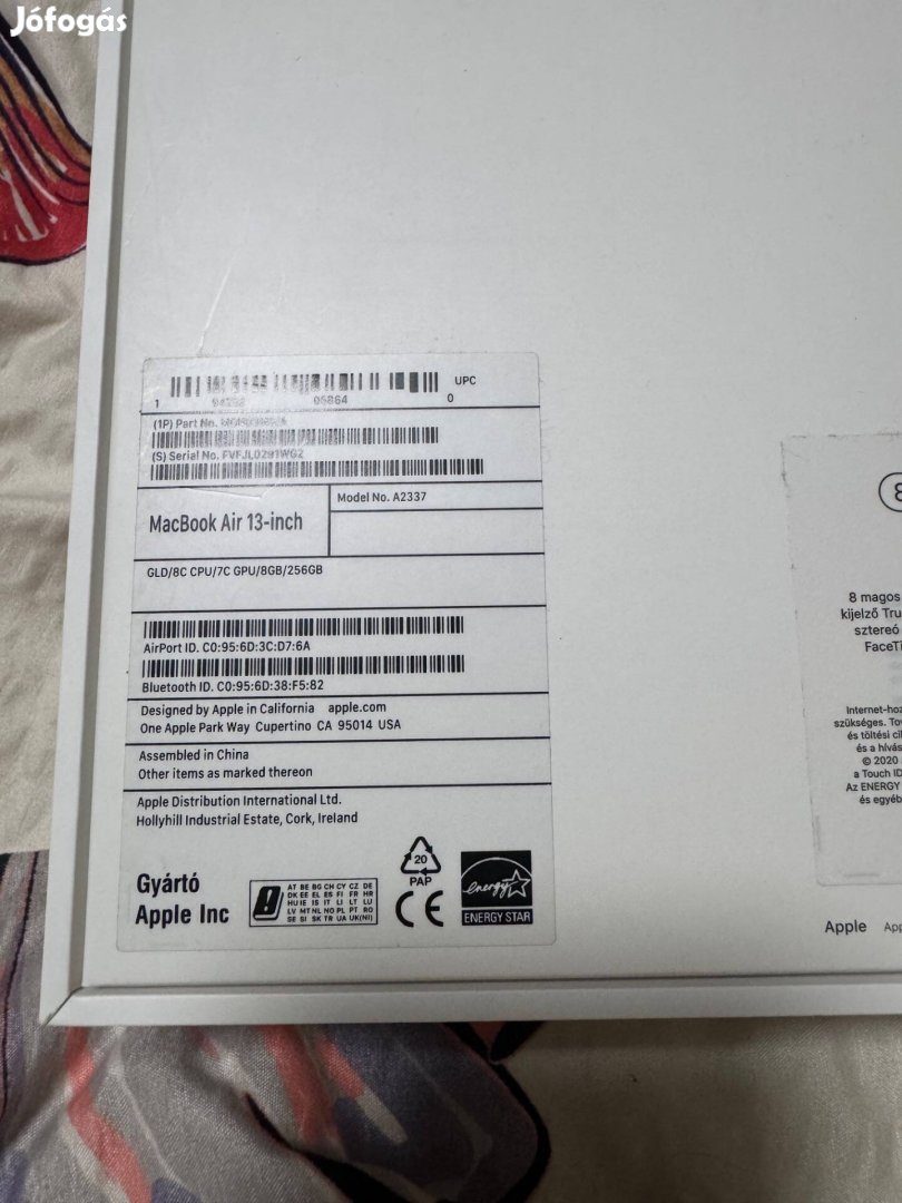 Apple Macbook M1