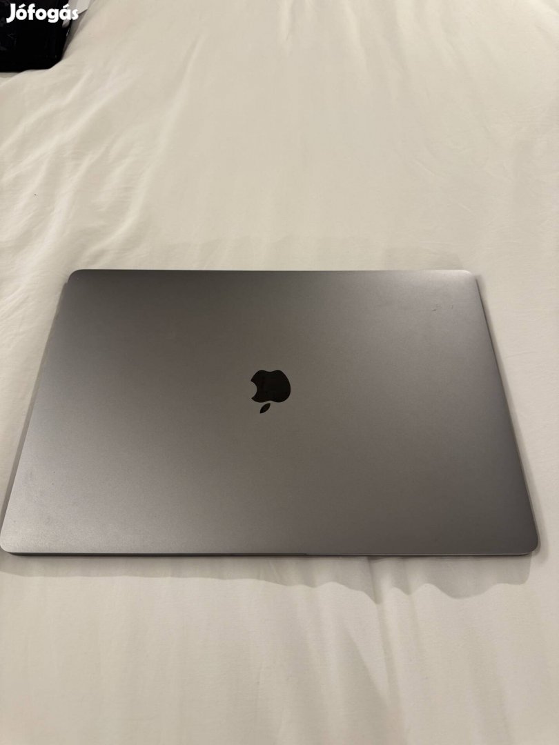 Apple Macbook Pro 16-inch (2020) - Excellent Condition