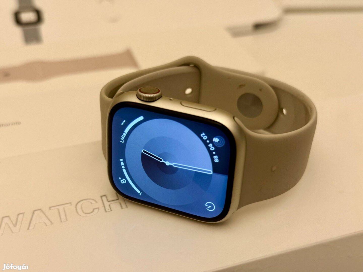 Apple Watch 8, Startlight,45mm, GPS+Cellular Esim, karcmentes