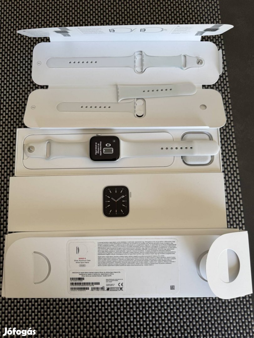 Apple Watch S6 GPS + Cellular 44mm ezüst 