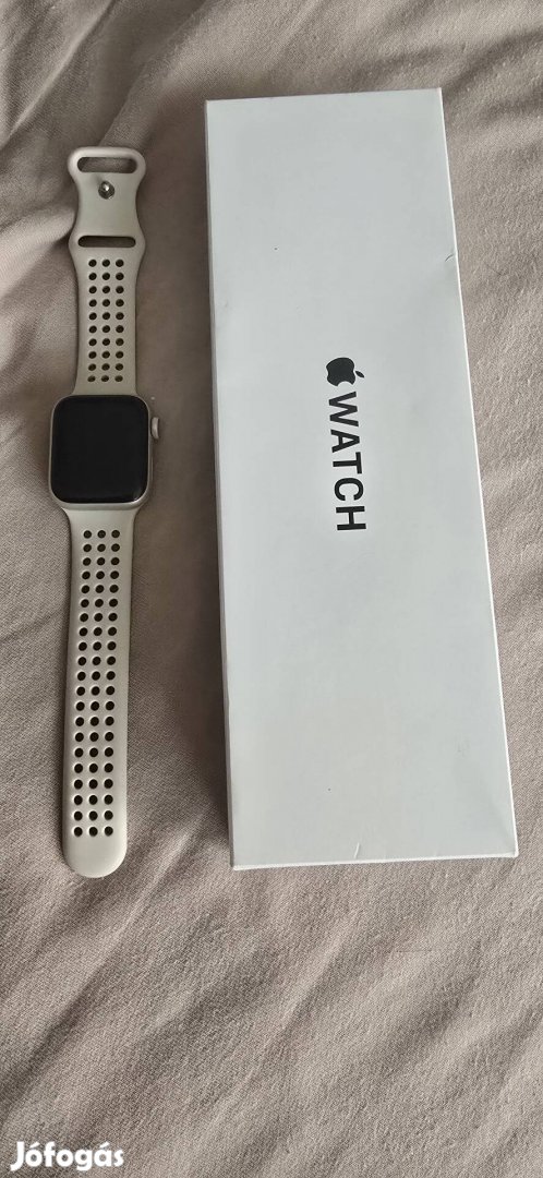 Apple Watch SE 2023 GPS+ Cellular, 40mm , Ezüst