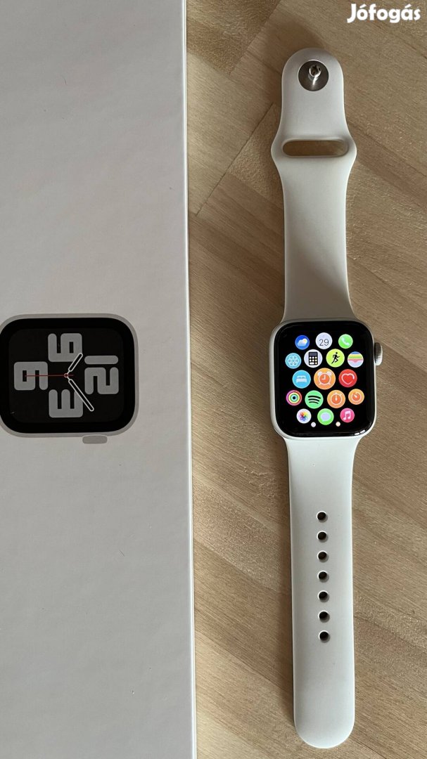 Apple Watch SE 2. GPS 40mm újszerű állapotban