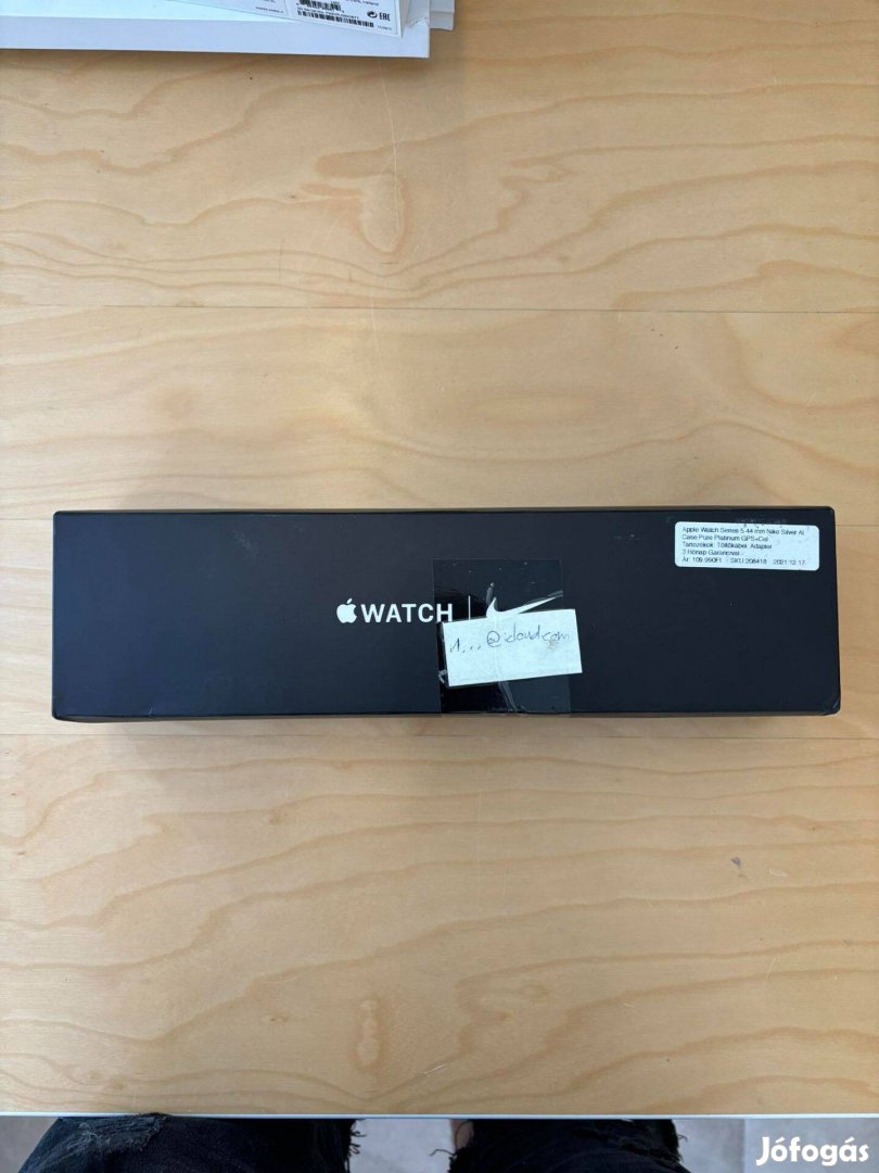 Apple Watch Series 5 44mm doboz