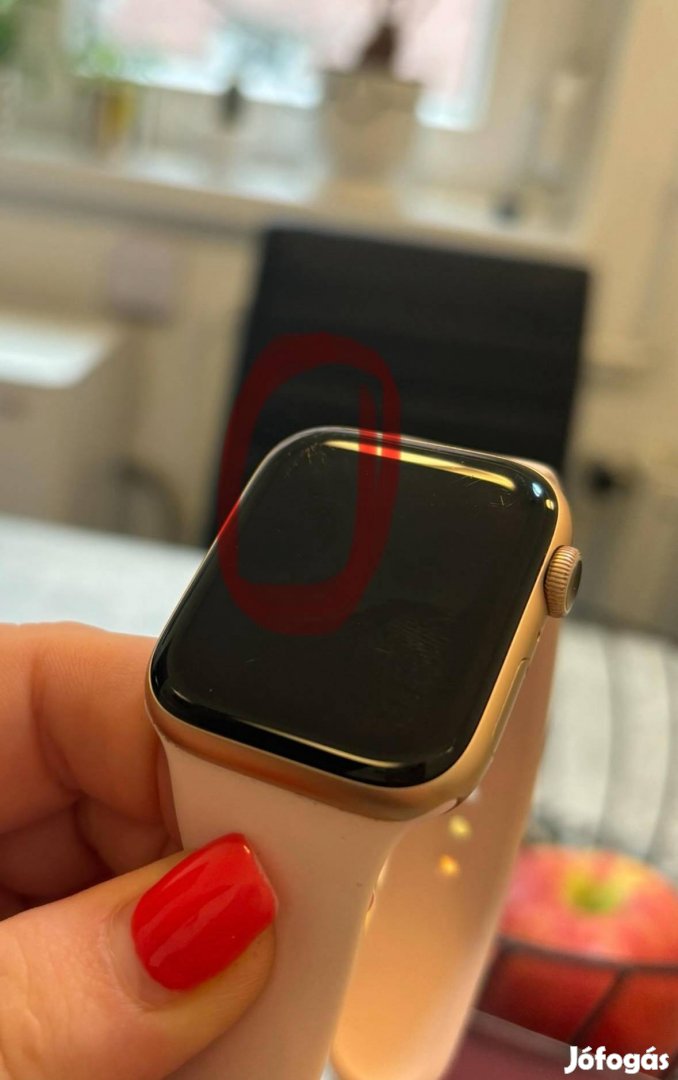 Apple Watch Series 5 - 44 MM - Arany/GOLD