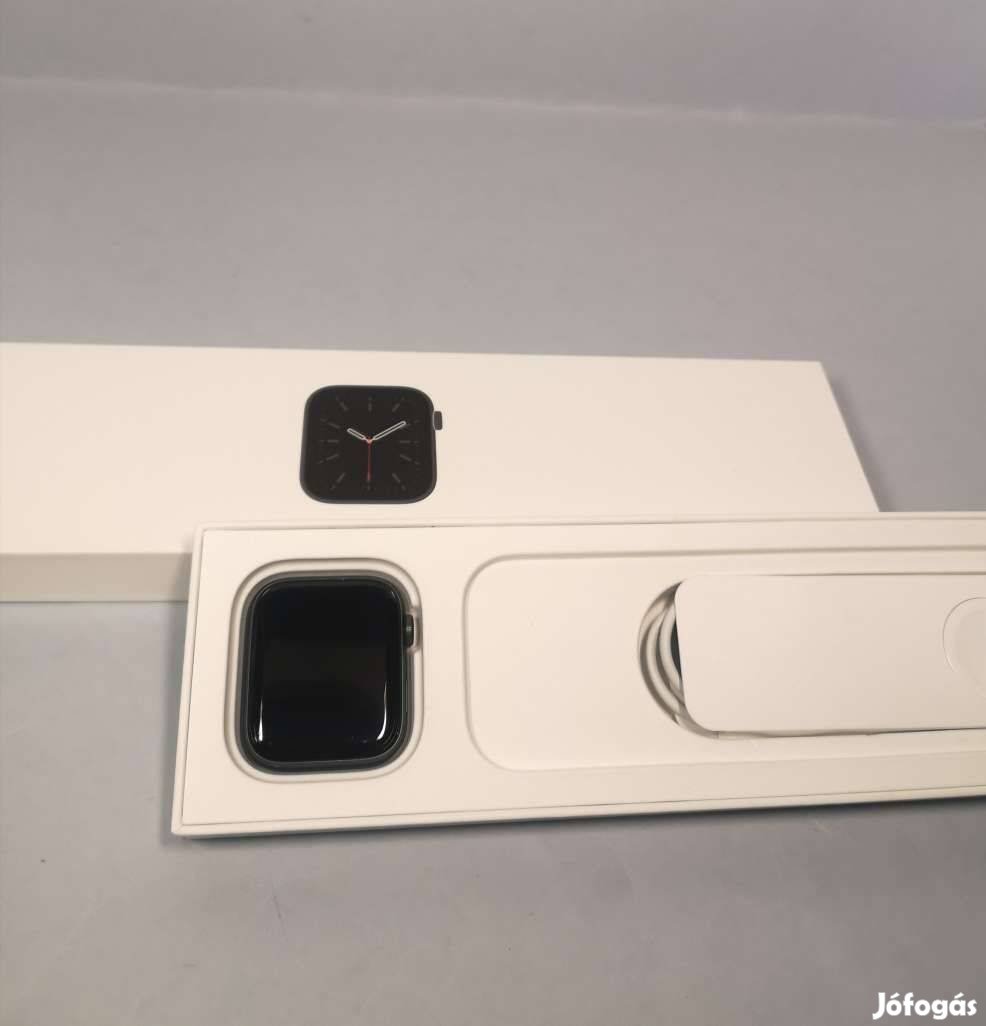 Apple Watch Series 6 44mm Fekete szép állapotú okosóra eladó!