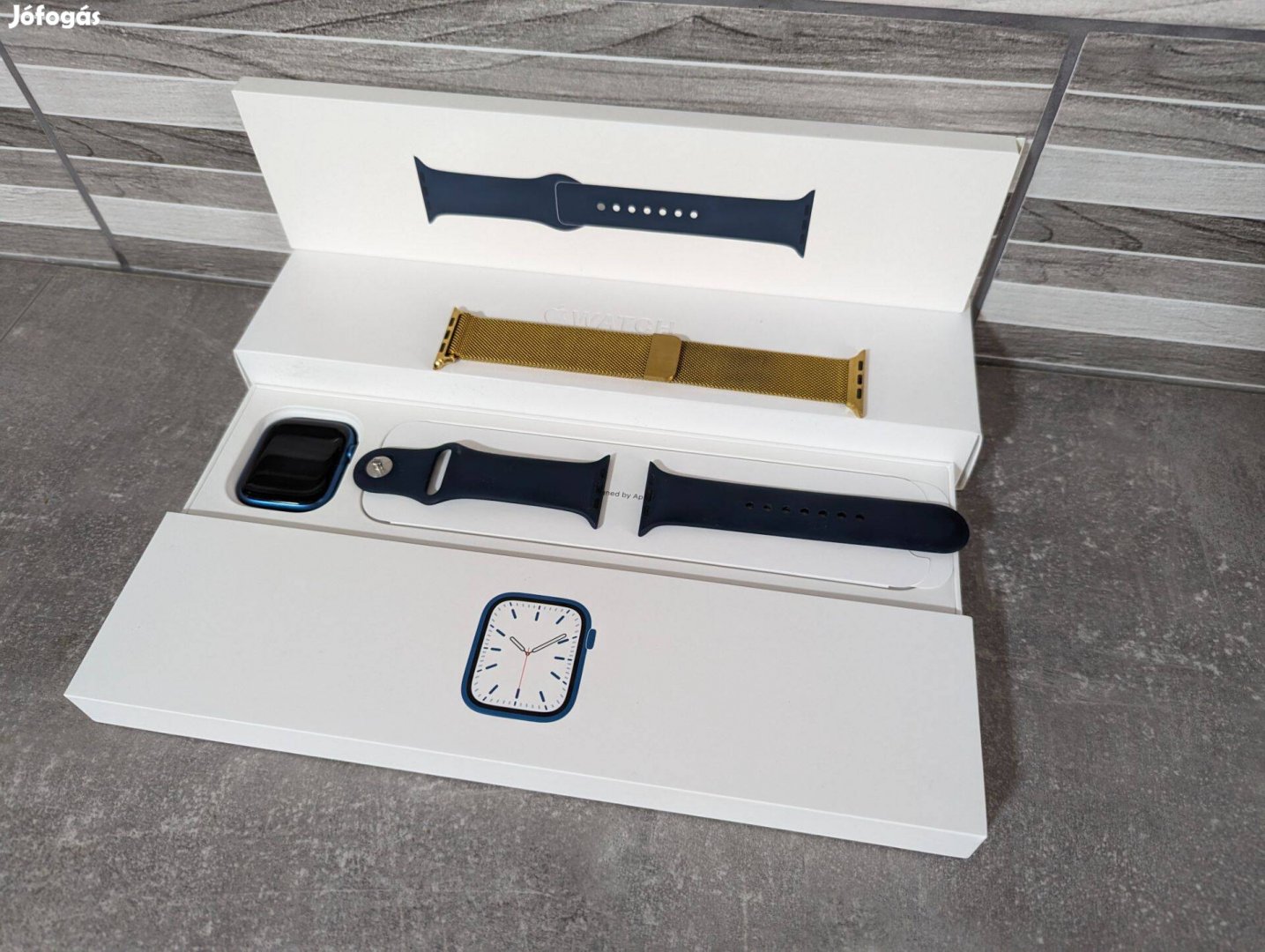 Apple Watch Series 7 45mm - 84% Akku - Újszerű Kék + Milánó szíj