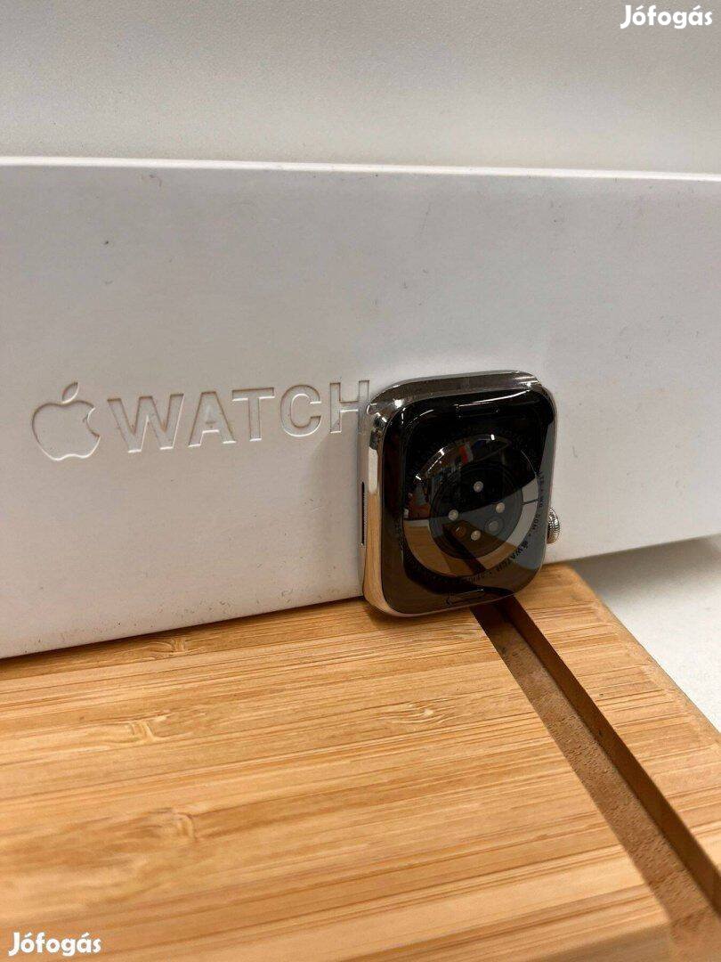 Apple Watch Series 7 SS 45MM színben 3 hónap Garancia