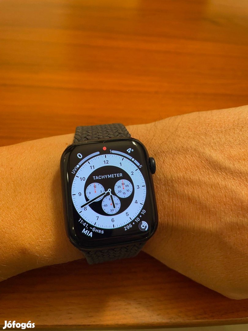 Apple Watch Series 8 45mm éjfekete alumíniumtok szőtt szíjjal