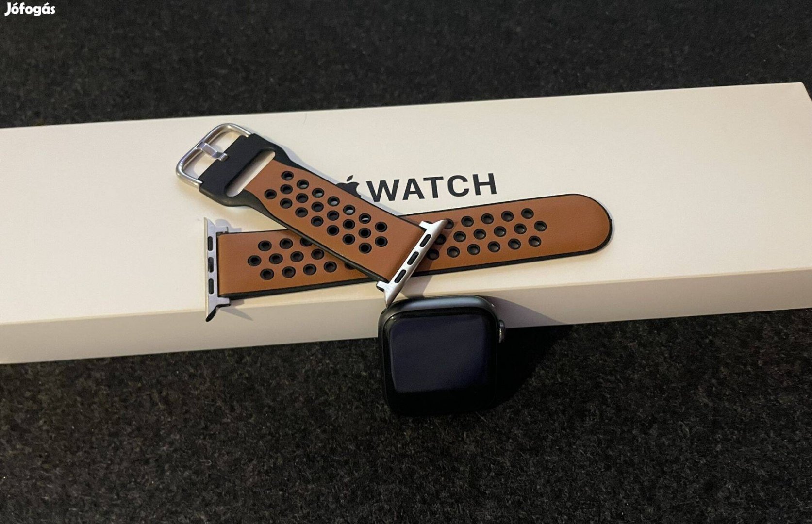 Apple Watch, Lyukacsos Bőr/Szilikon Szíj 42/44/45/49mm