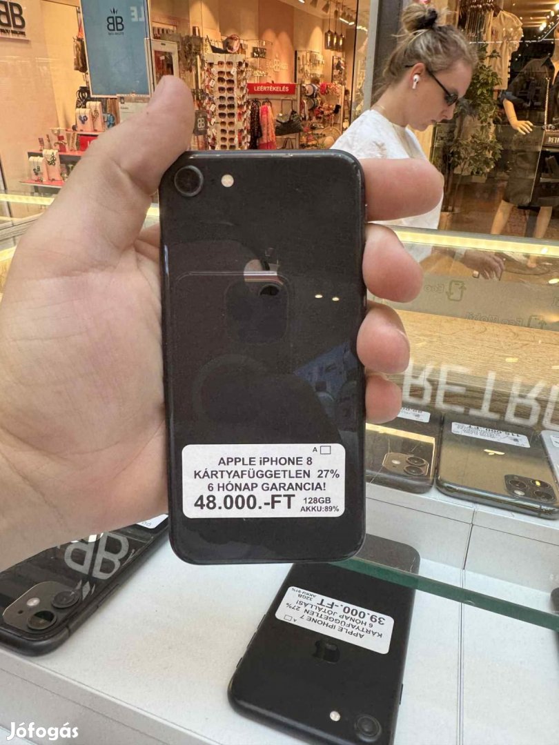 Apple iPhone 8 Kártyafüggetlen 128 GB, 12 hó garancia