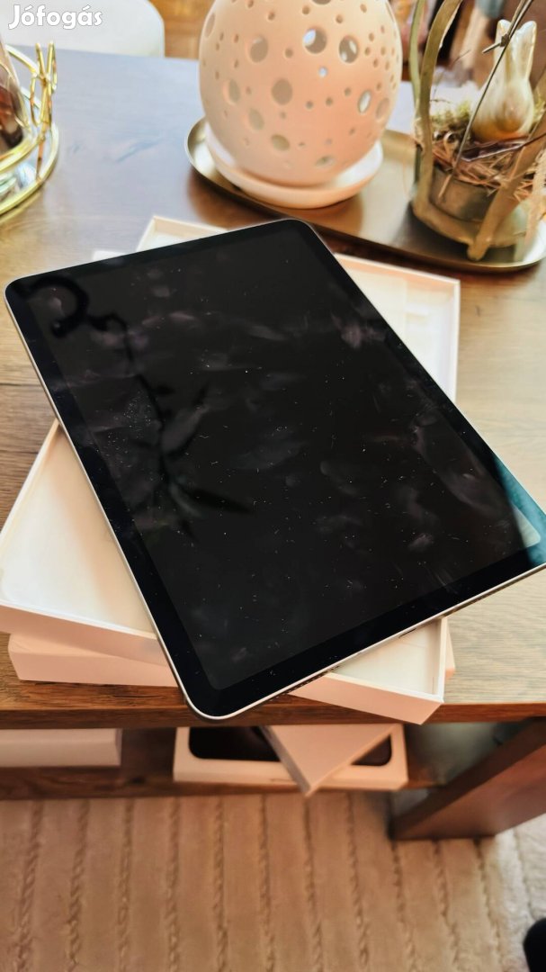 Apple ipad Air 11 M3 chip 2025 tablet, újszerű állapotban.