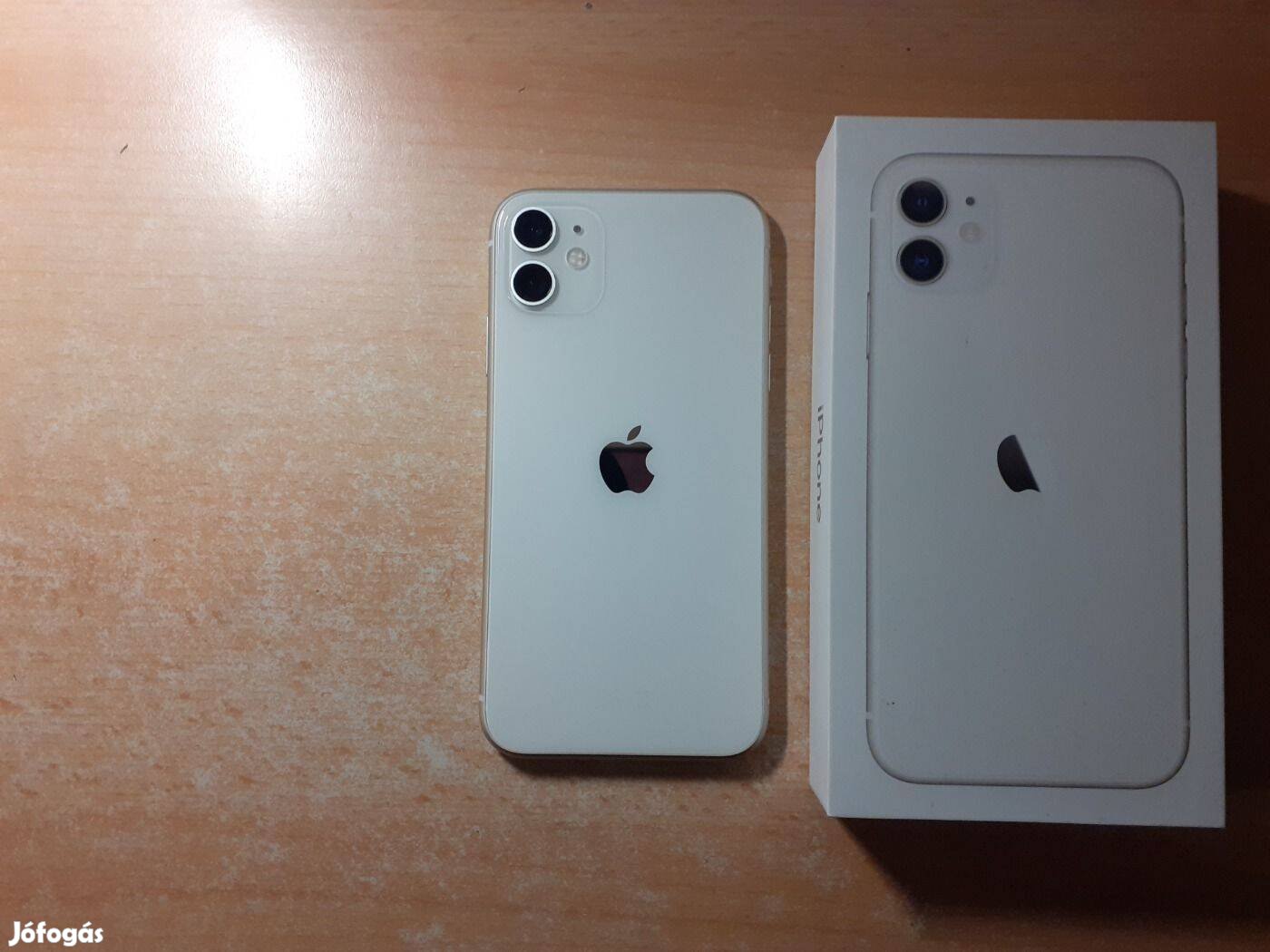 Apple iphone 11 Független Újszerű Fehér Garival 100% Aksi !