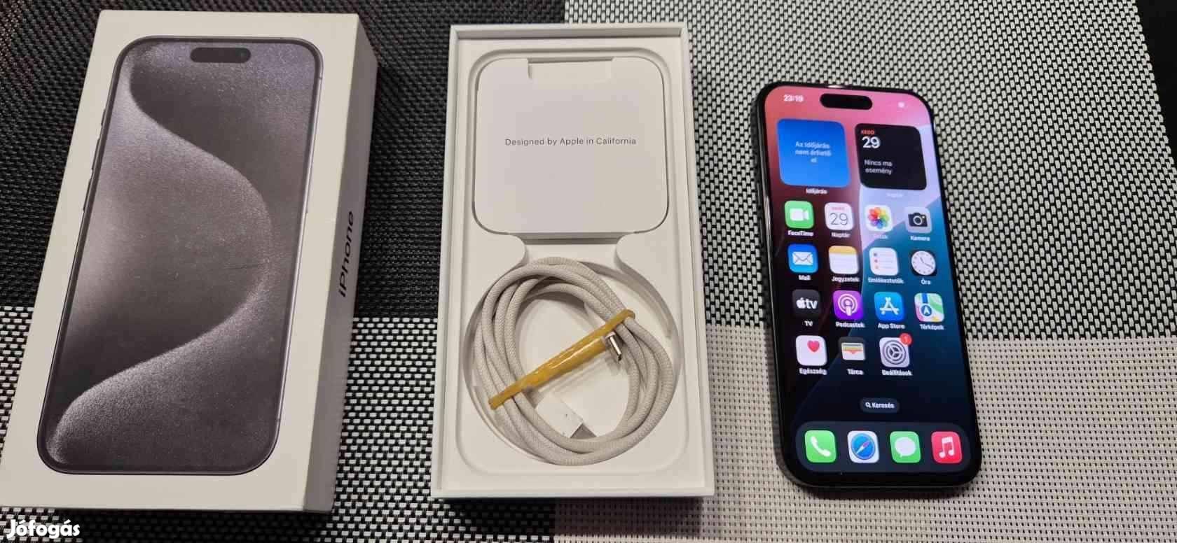 Apple iphone 15 Pro 256GB Újszerű Független Black 22 hó Apple Garival