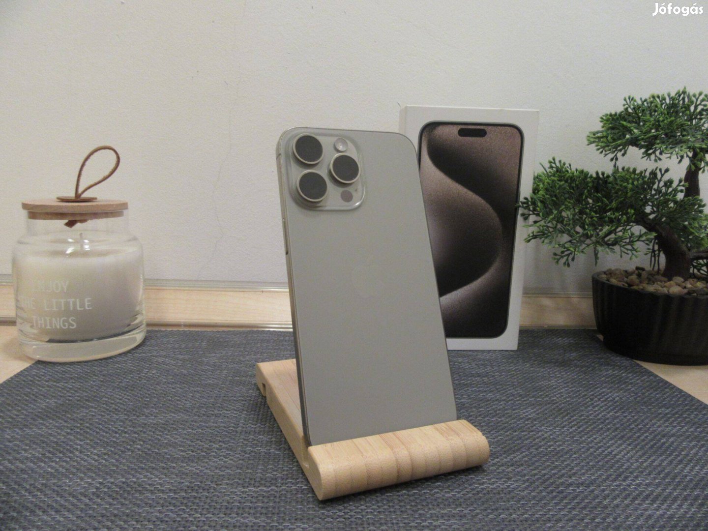 Apple iphone 15 Pro Max - Natural Titanium - Használt, karcmentes