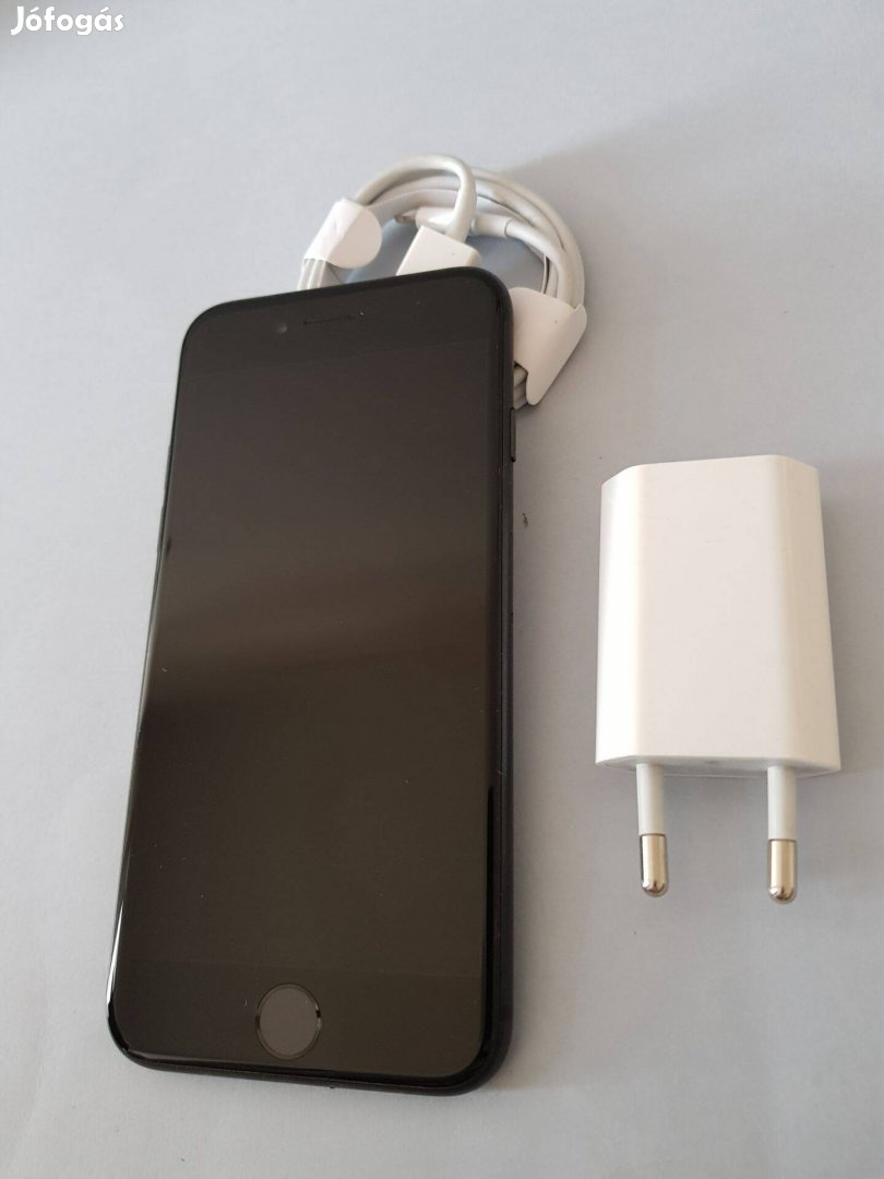 Apple iphone 7 32GB Fekete Kártyafüggetlen mobiltelefon szép állapotba