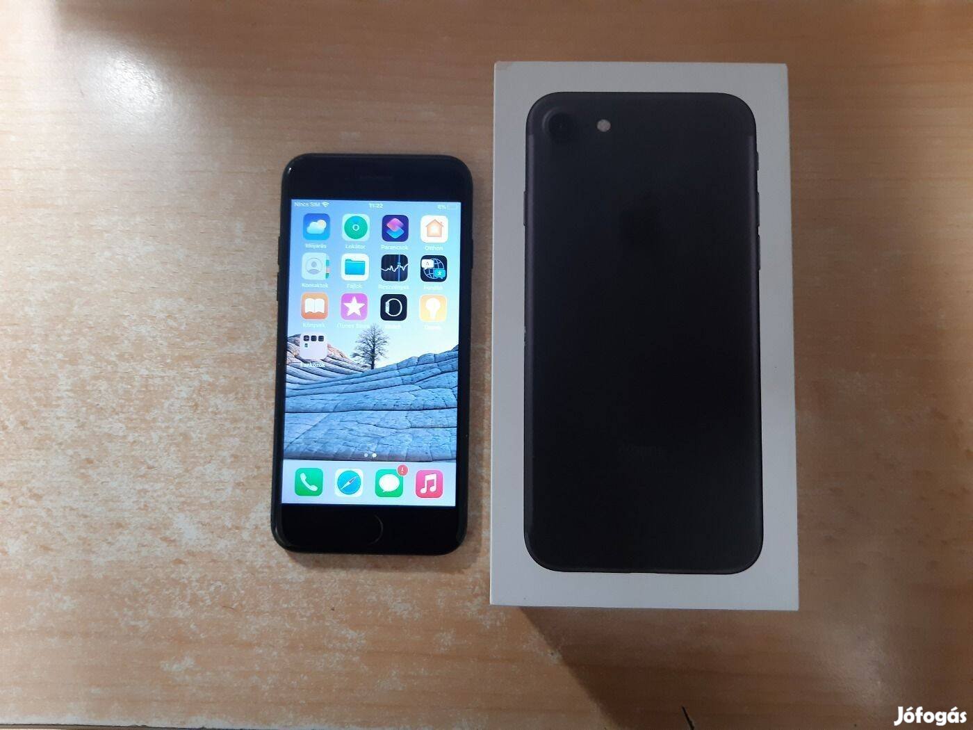 Apple iphone 7 32GB Független Fekete Garis !