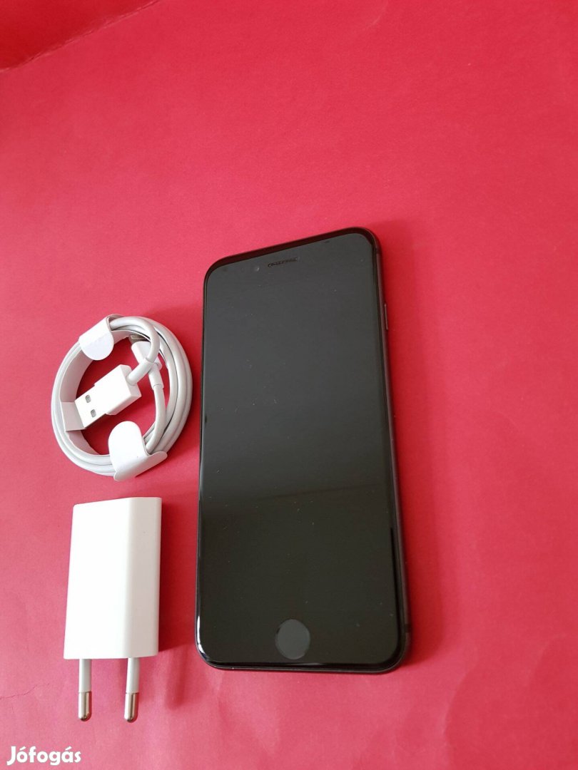 Apple iphone 8 64GB Fekete Kártyafüggetlen mobiltelefon jó állapotban