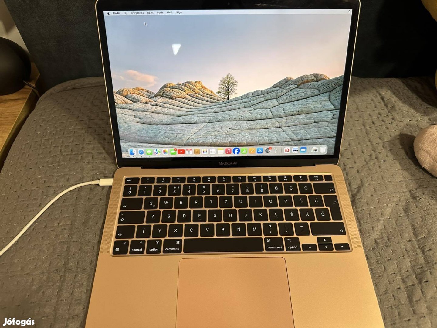 Apple macbook air m1 2020 8/256gb