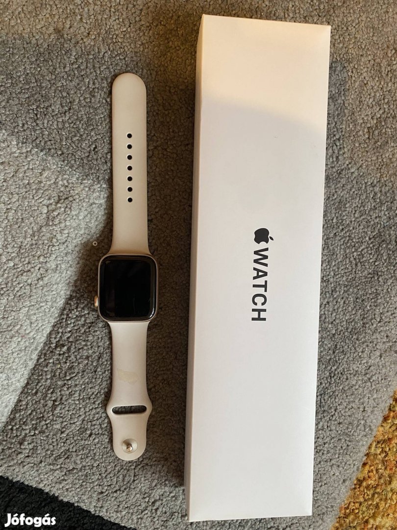 Apple watch SE 44mm Starlight Sport Band