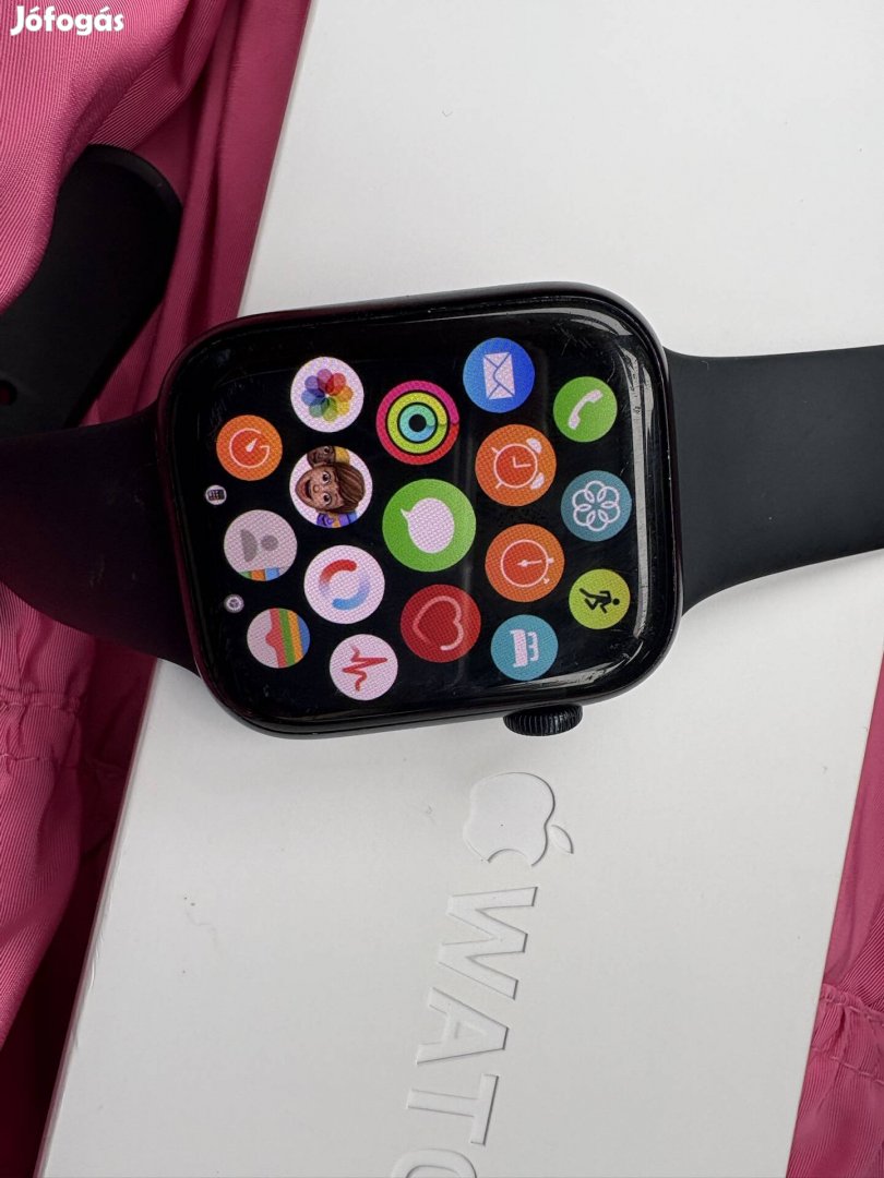 Apple watch series 8