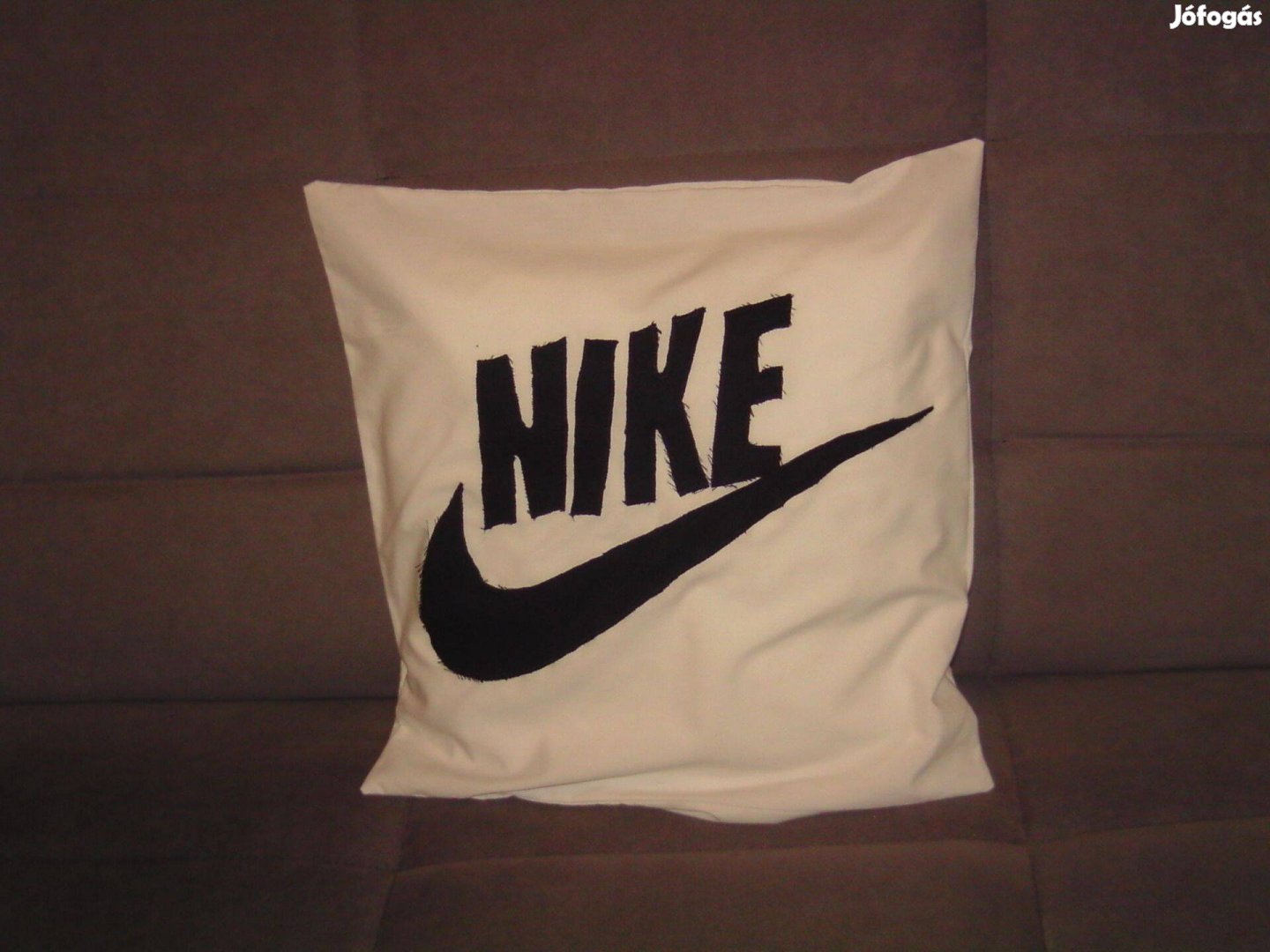 Appliqualt párna (Nike)