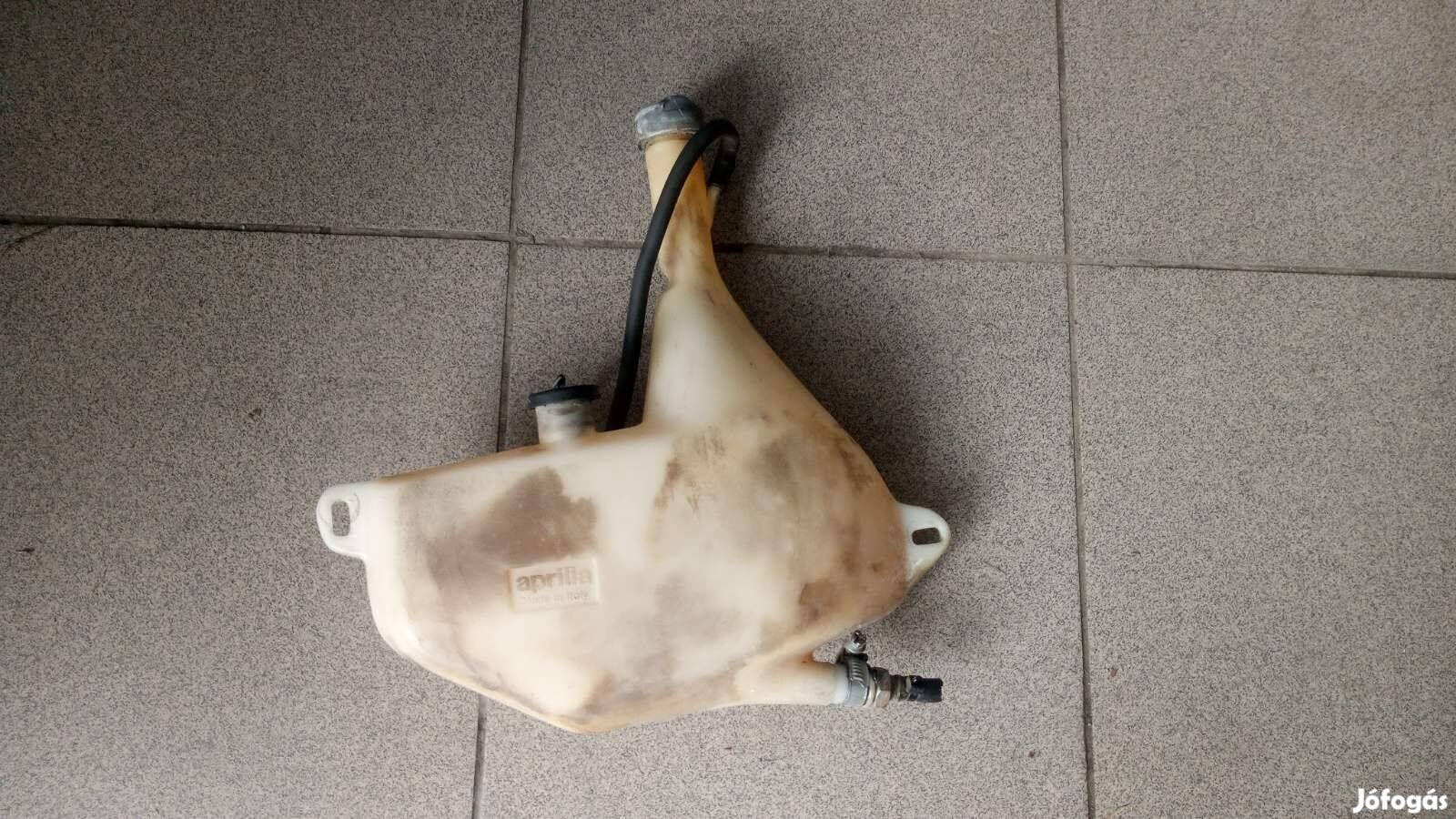 Aprilia Amico olajtartály