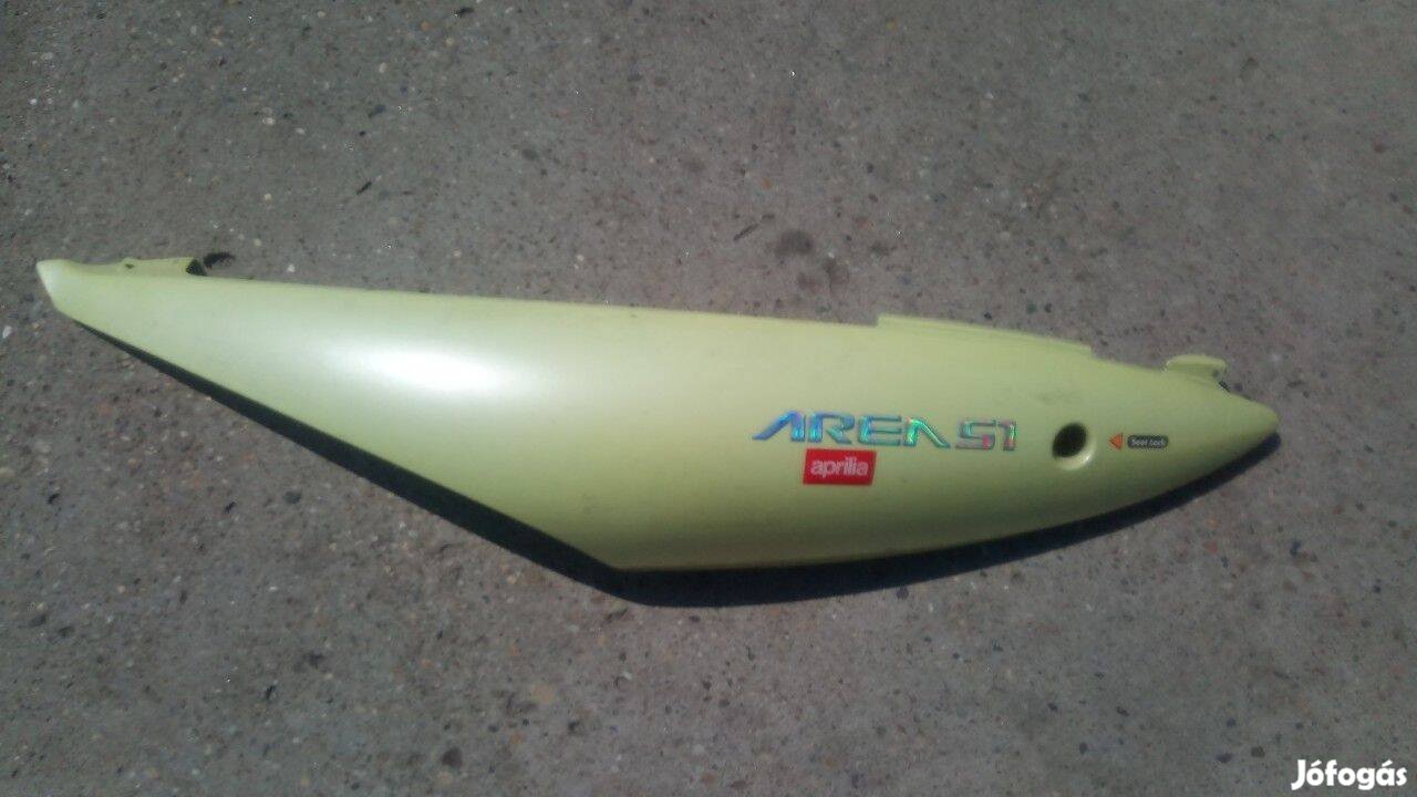 Aprilia Area bal ülés alatti idom