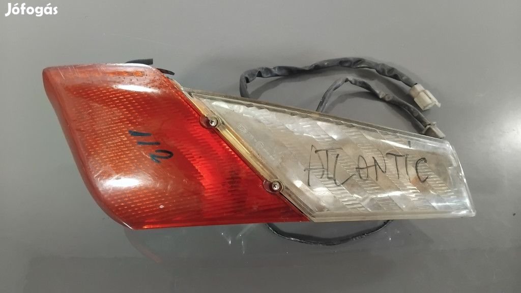 Aprilia Atlantic 200 - Jobb hátsó lámpa