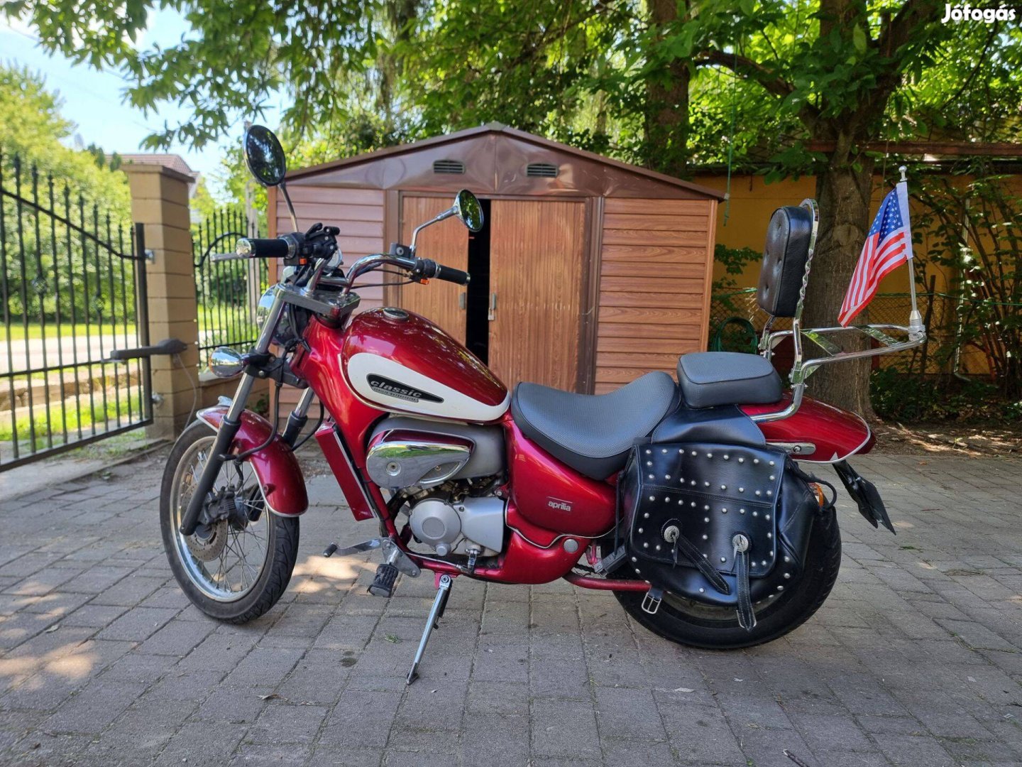 Aprilia Classic Red Rose Chopper