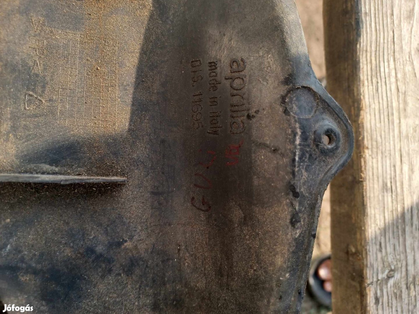 Aprilia Gulliver Akkumulátor takaró