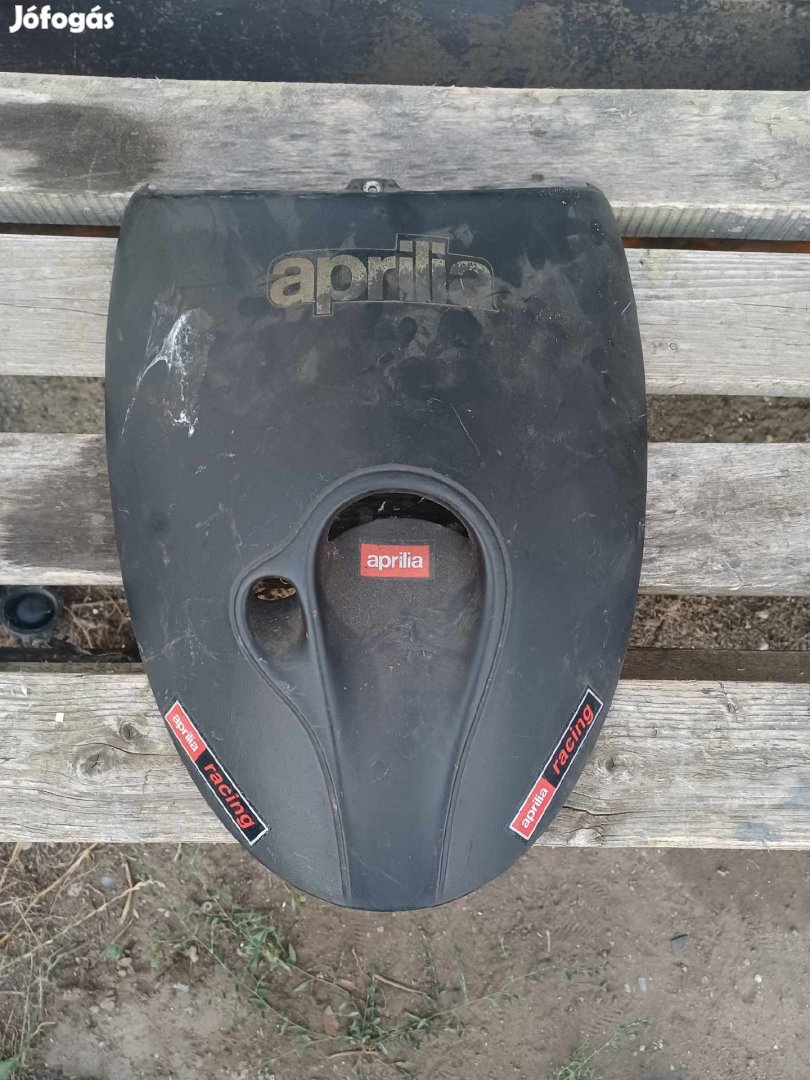 Aprilia Gulliver Első idom betét
