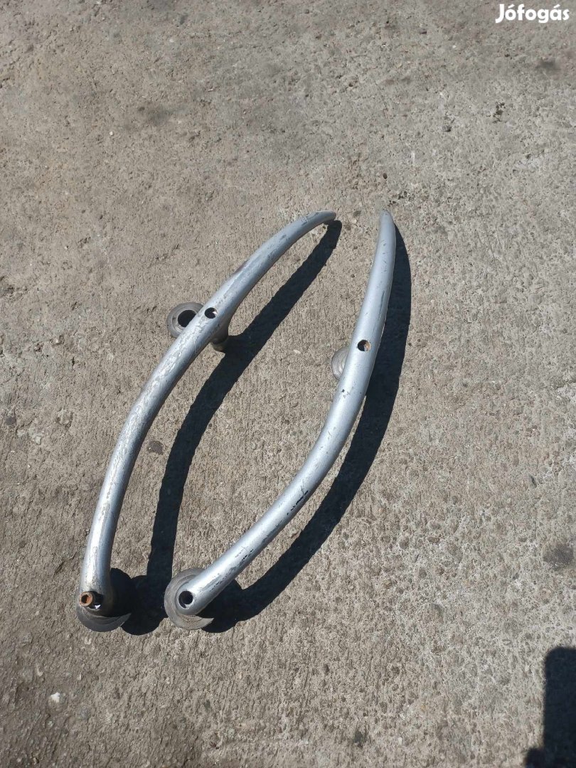 Aprilia Gulliver kapaszkodó párban