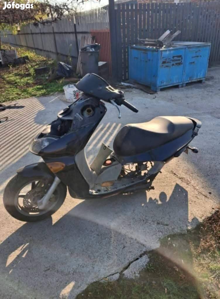 Aprilia Leonardo 125 150 bontott alkatrészek.