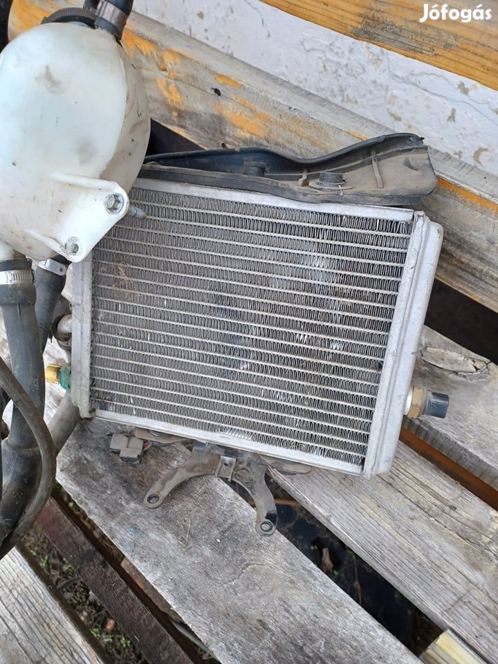 Aprilia Leonardo 250 hűtő