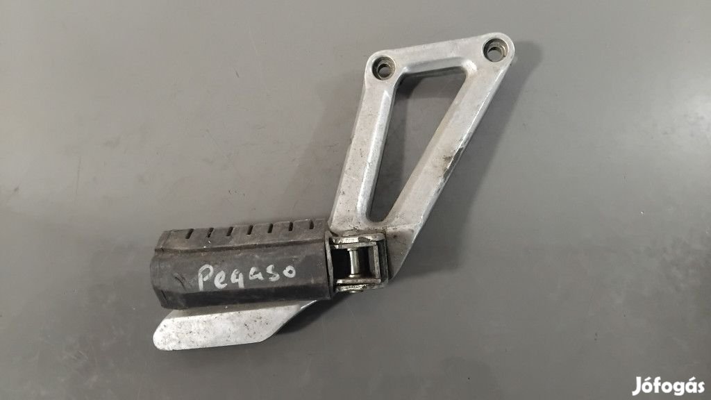 Aprilia Pegaso 650 - Lábtartó konzol és tüske