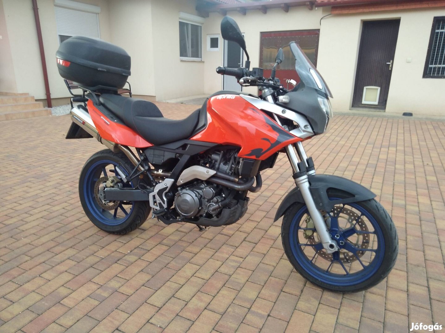 Aprilia Pegaso Strada 660