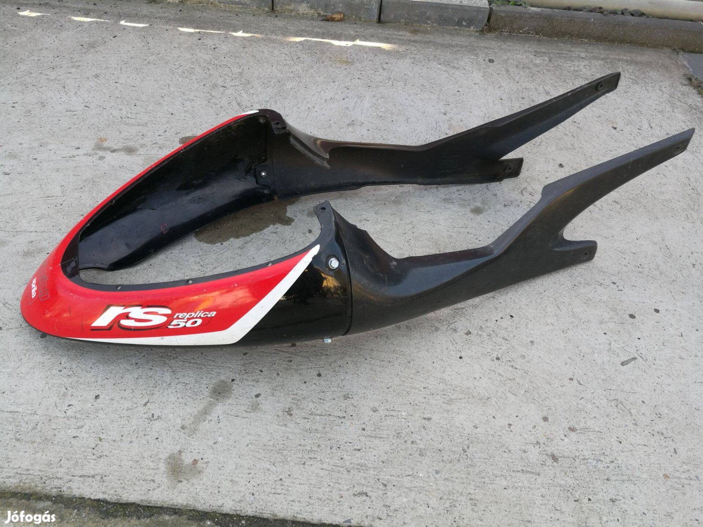Aprilia RS ülés alatti idom