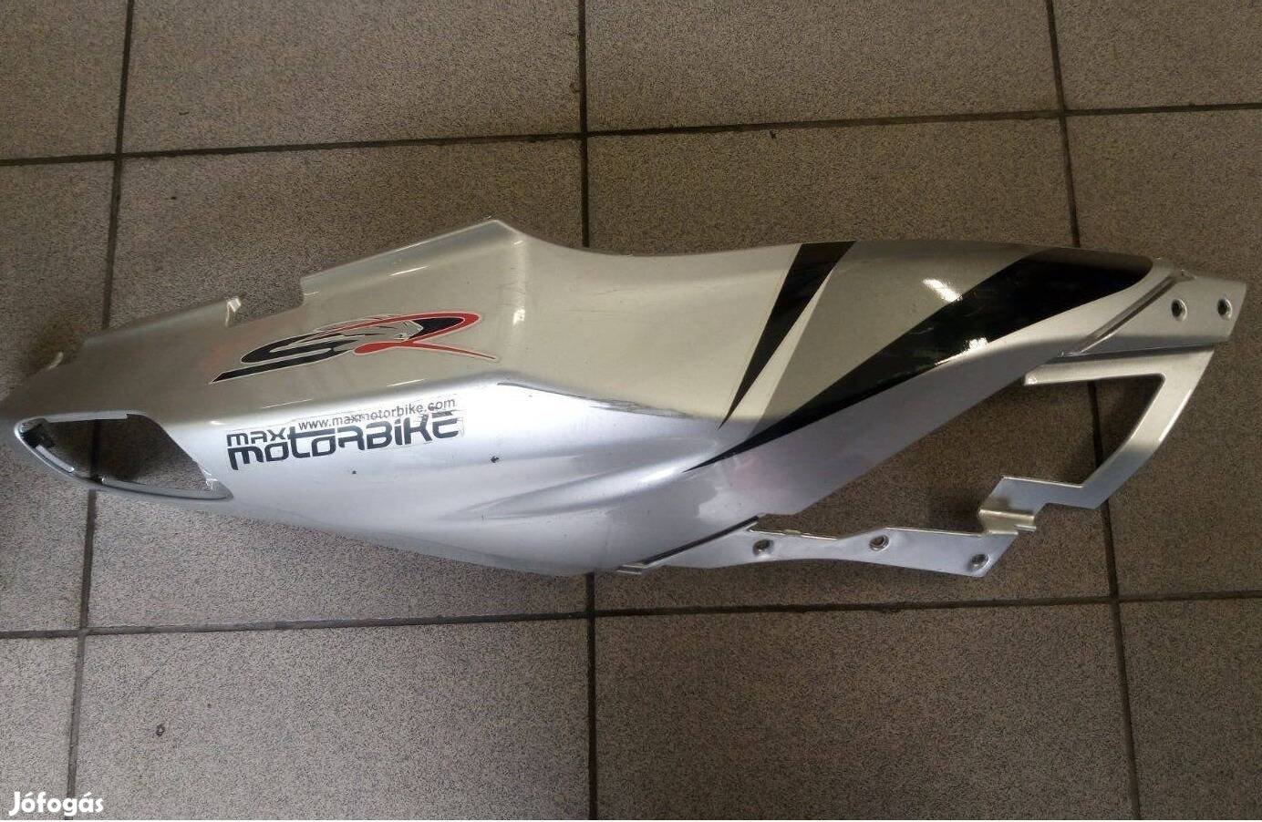 Aprilia SR Factory ülés alatti idom jobb