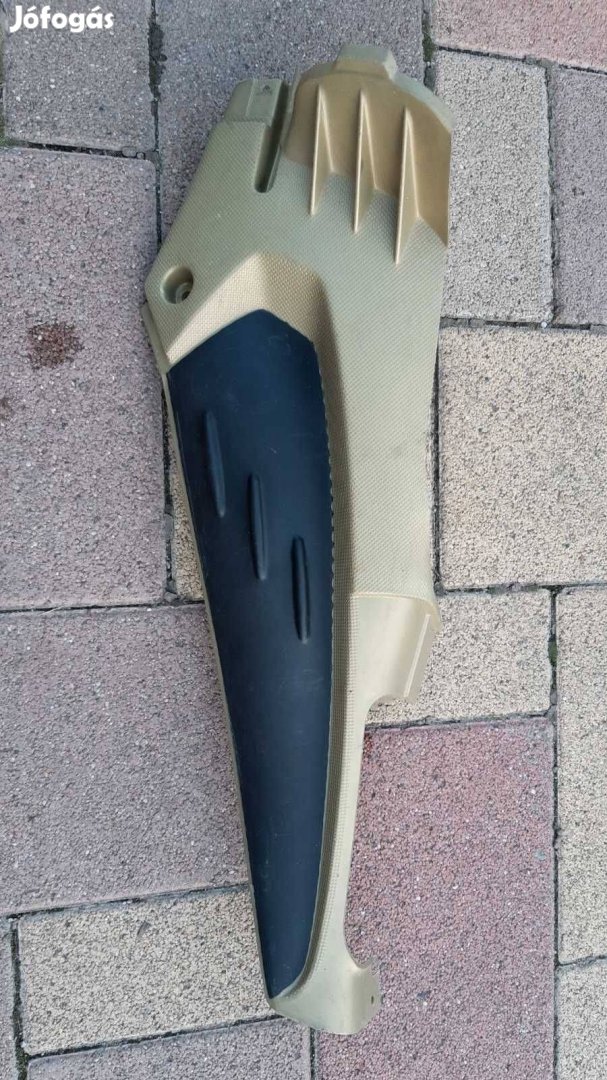 Aprilia SR Kör jobb gerincidom