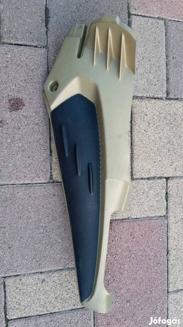 Aprilia SR Kör jobb gerincidom