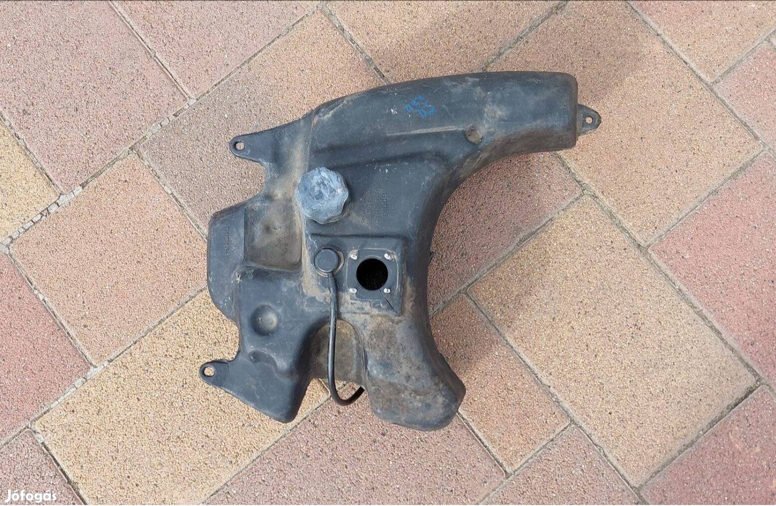 Aprilia SR Kör mina tank