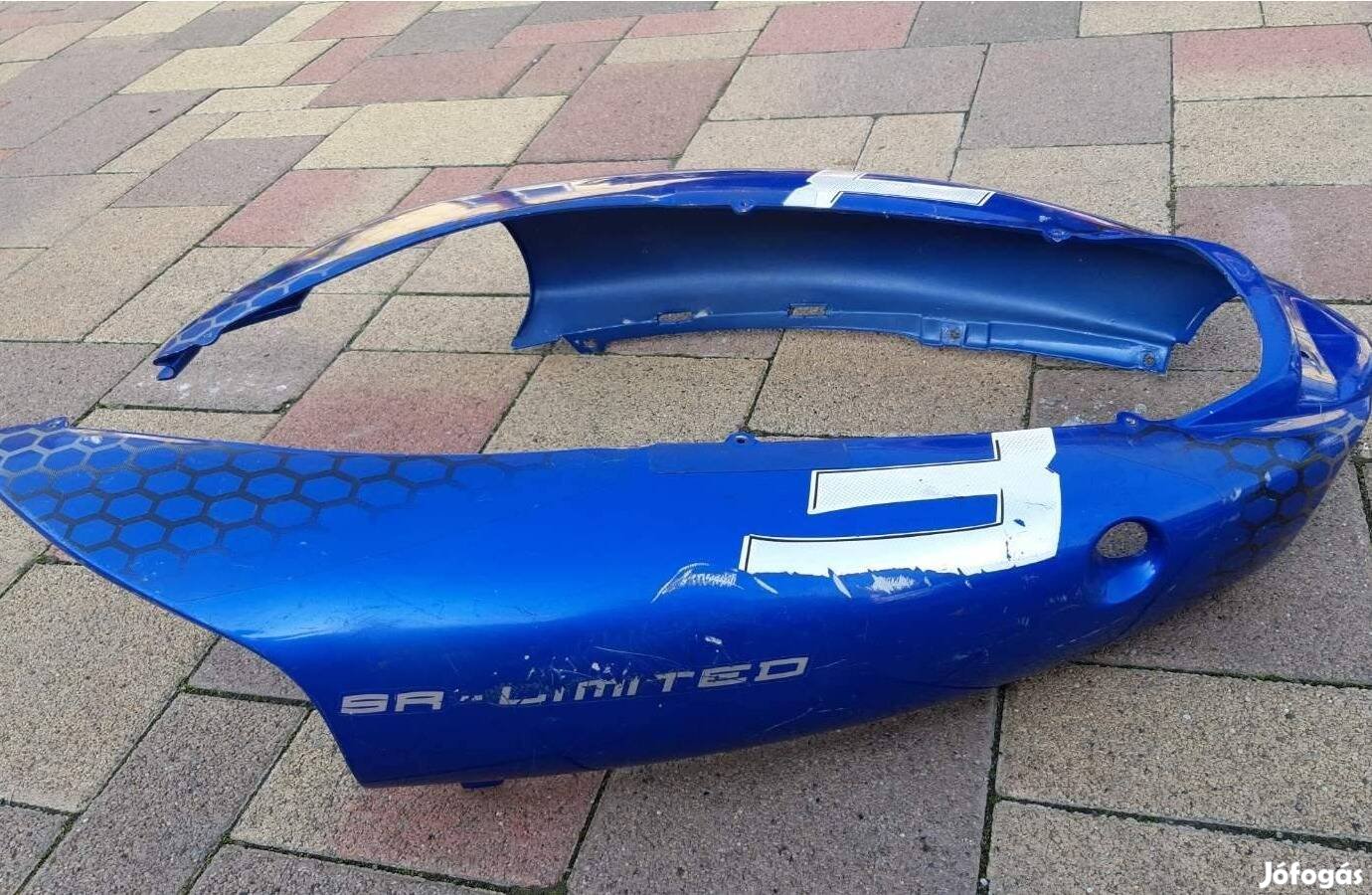 Aprilia SR Kör ülés alatti idom