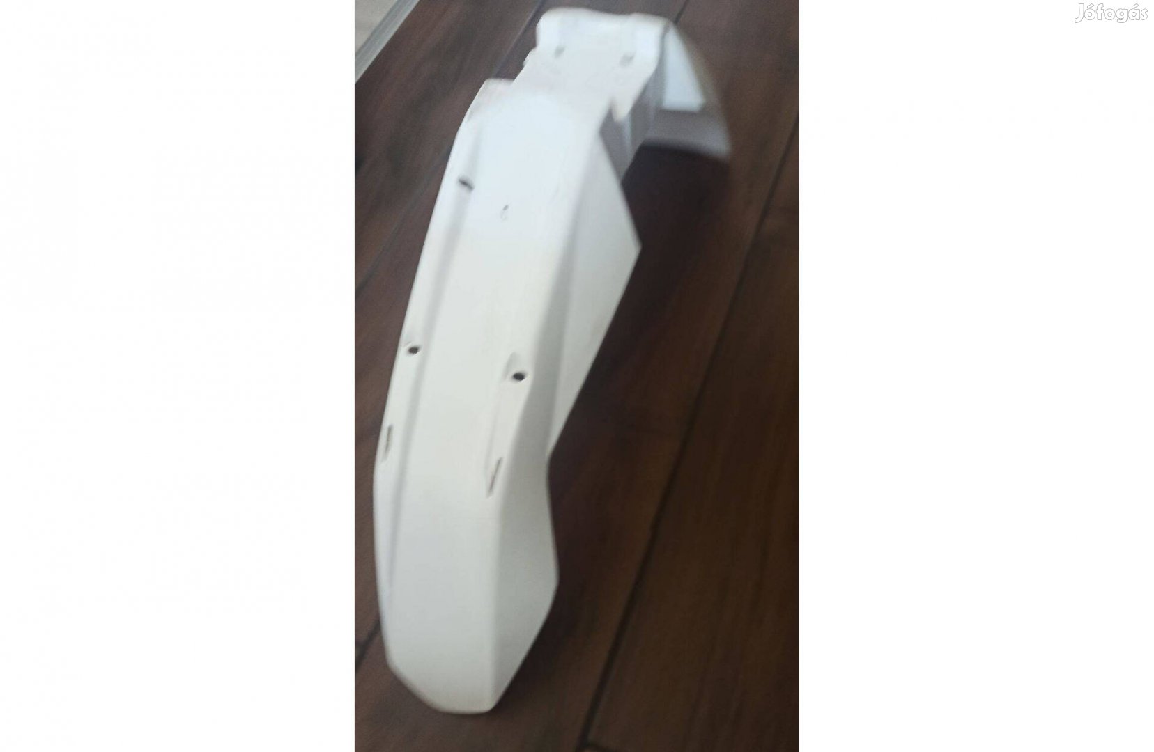 Aprilia SX 50 2016-ról fehér első sárvédő hibátlan állapotban eladó