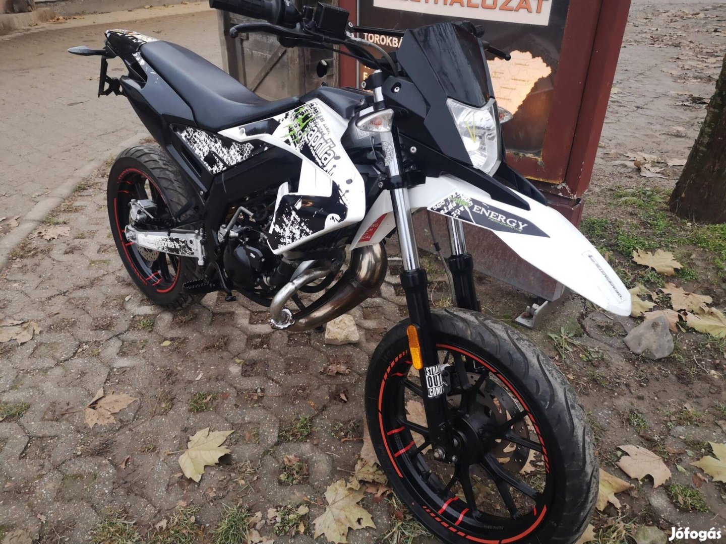 Aprilia SX 50 Factory supermoto/ évj.ig.dok./ s...