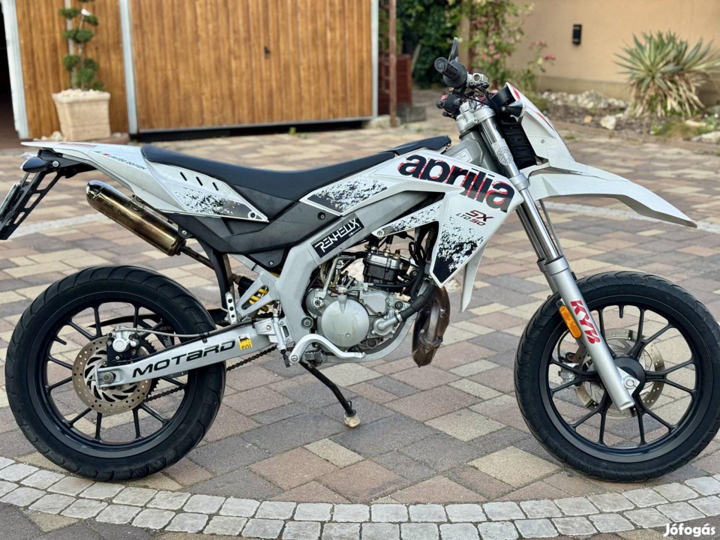Aprilia SX 50 .