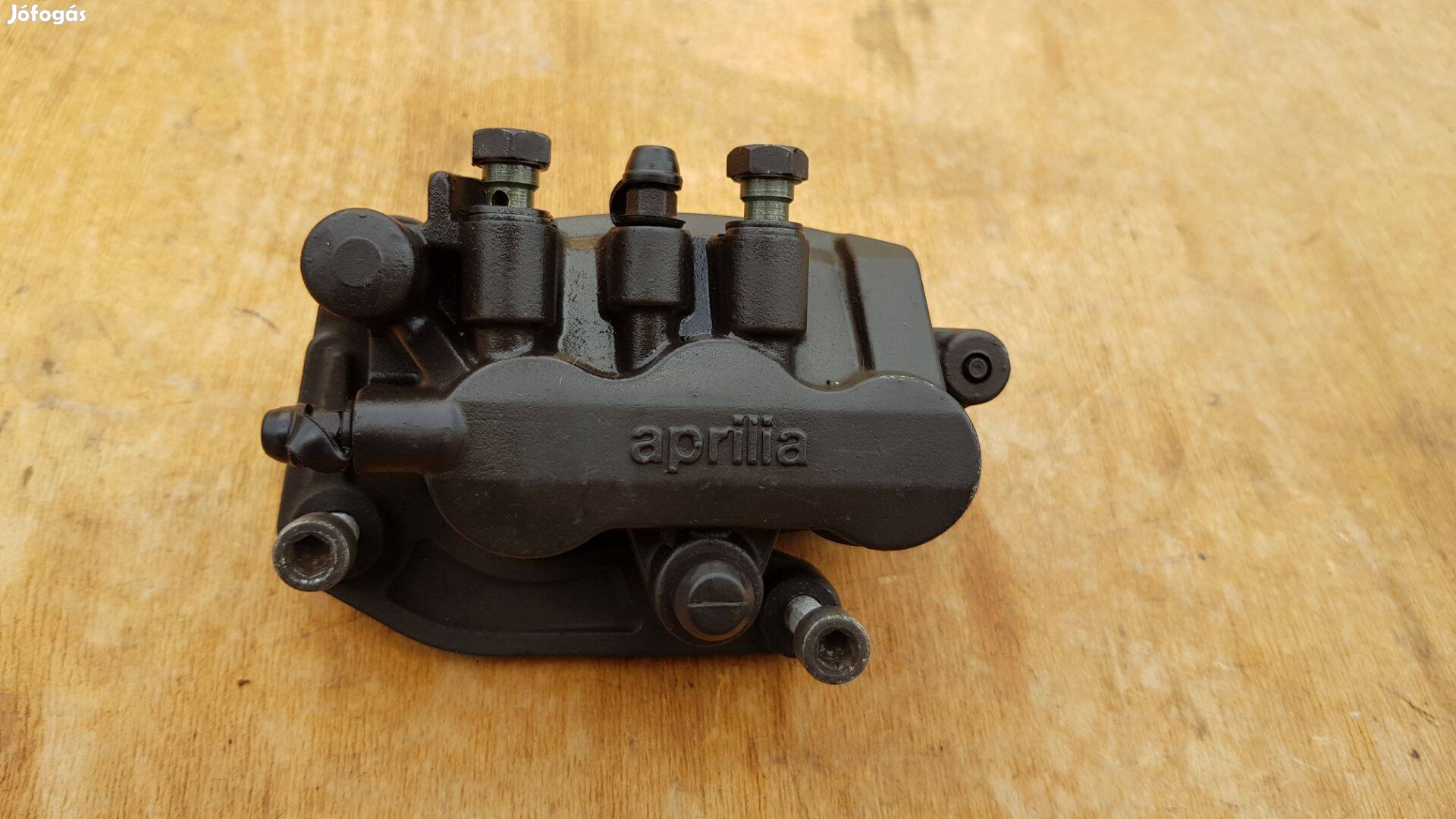 Aprilia Scarabeo 125 - 250 piaggio blokkos első féknyereg