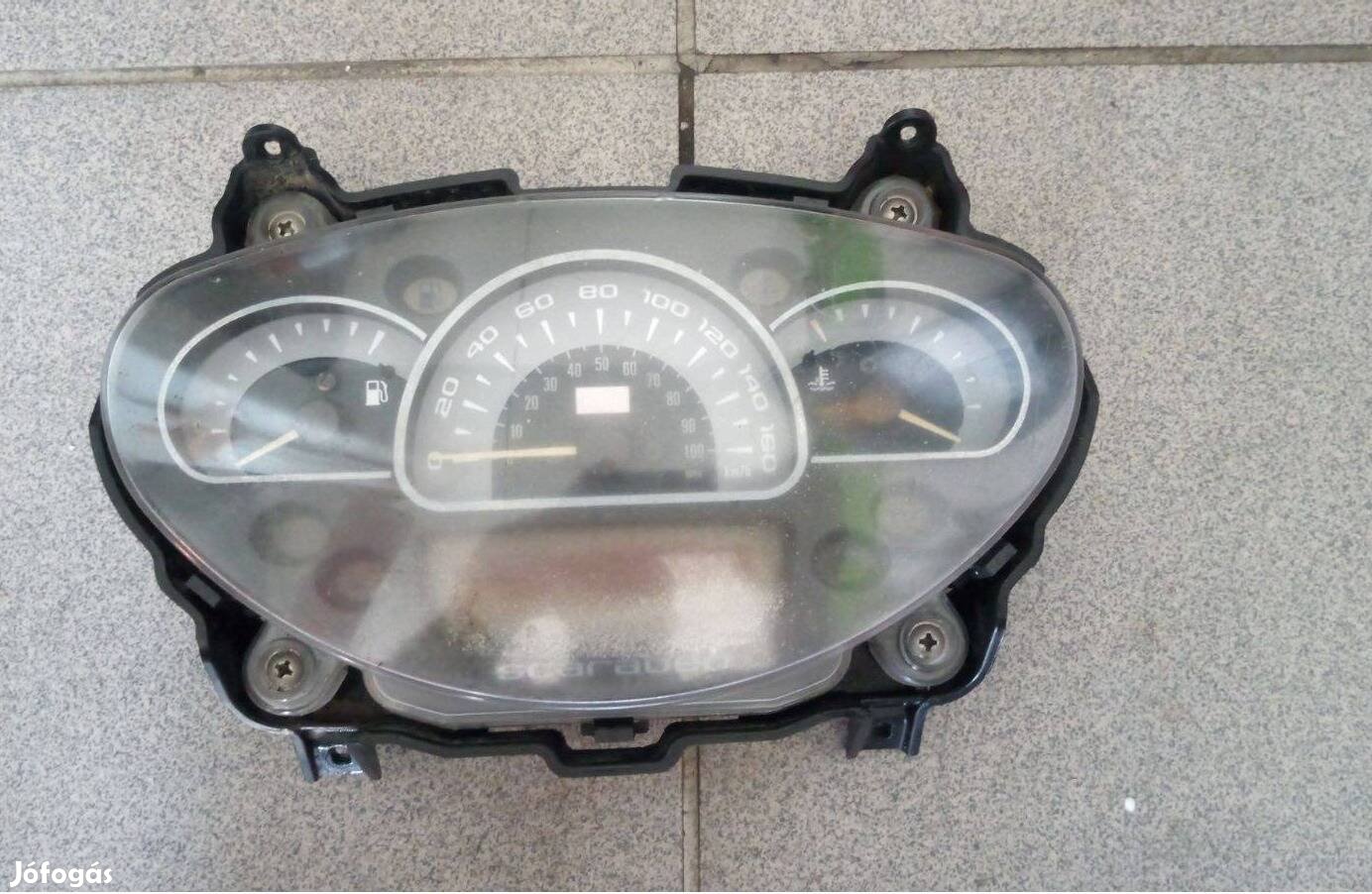 Aprilia Scarabeo 125 light műszerfal